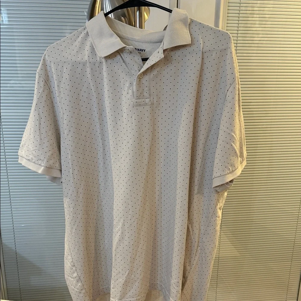 Old Navy Cream Polka Dot Polo Shirt - Picture 3 of 3